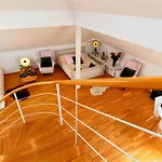 Golden River פראג