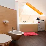 Golden River דירה