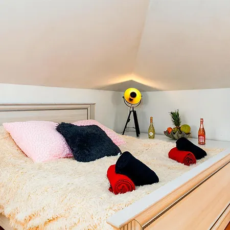 Golden River Apartmán