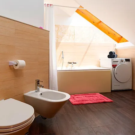 Golden River Apartmán